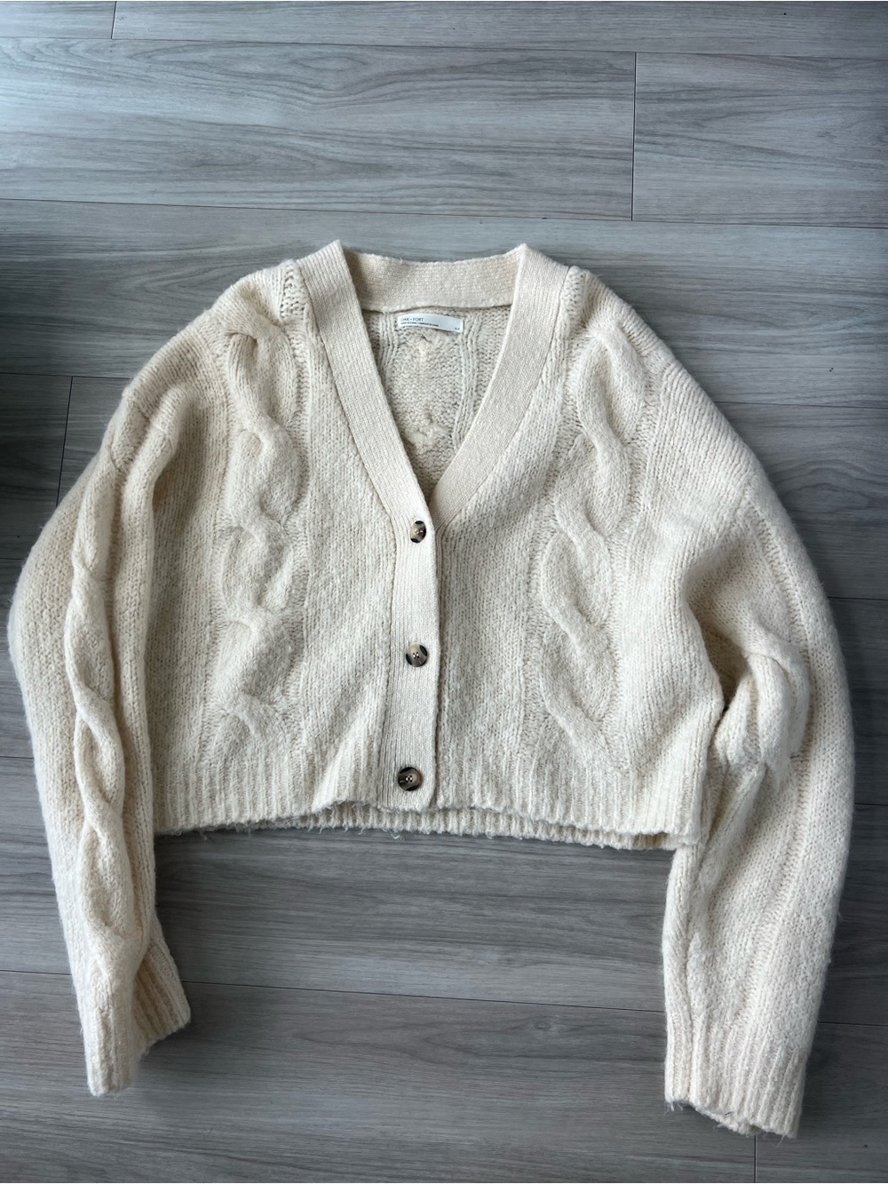 OAK + FORT Cream Cable Knit Cropped V-Neck Cardigan